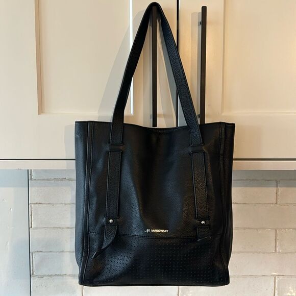 B. MAKOWSKY Black Leather Tote Shoulder Bag Handbag Magnetic Snap Closure EUC - Picture 1 of 14